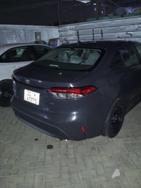 كورلا مديل 2024 وارد امريكي دخول جديد  المكينه 2000c السياره بس ع حادث...