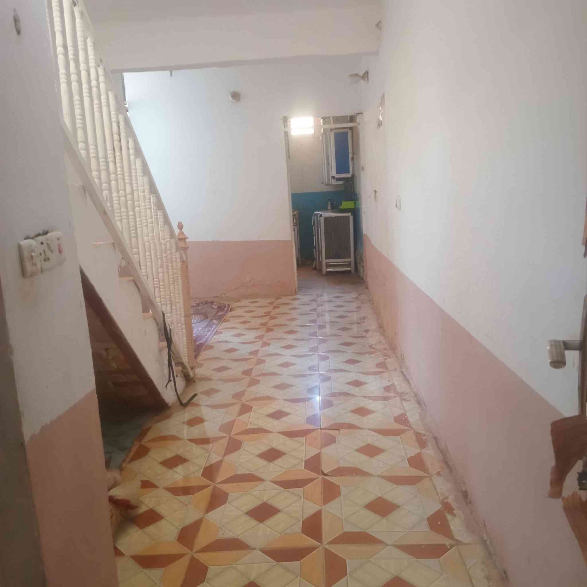 بيت للبيع قرب مدرسه جبل عامل. العسكري  حي الزهراء  بشارع البو غياض ***********
