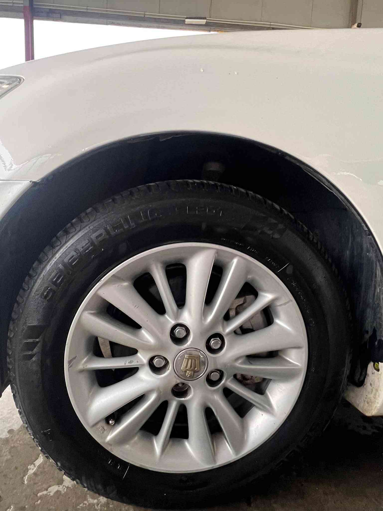 بەناوی خوای گەورە 
شاهینە براوە  ٢٠٠٦.   بچوک بە گەورە بەسمە رەساسی
٢ دوگمە 
دەعمو لێدراو بەشەرت 
سەقف و کەڤەر شانسی بەشەرت 
گێرو مەکینە بەشەرت 
سعری ٤٩ مەجالێکی کەم  
موشەریت تەلەفون کە 
***********
***********
ئەدمین 💙
