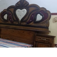 غرفة نوم • مراية • ميز تواليت