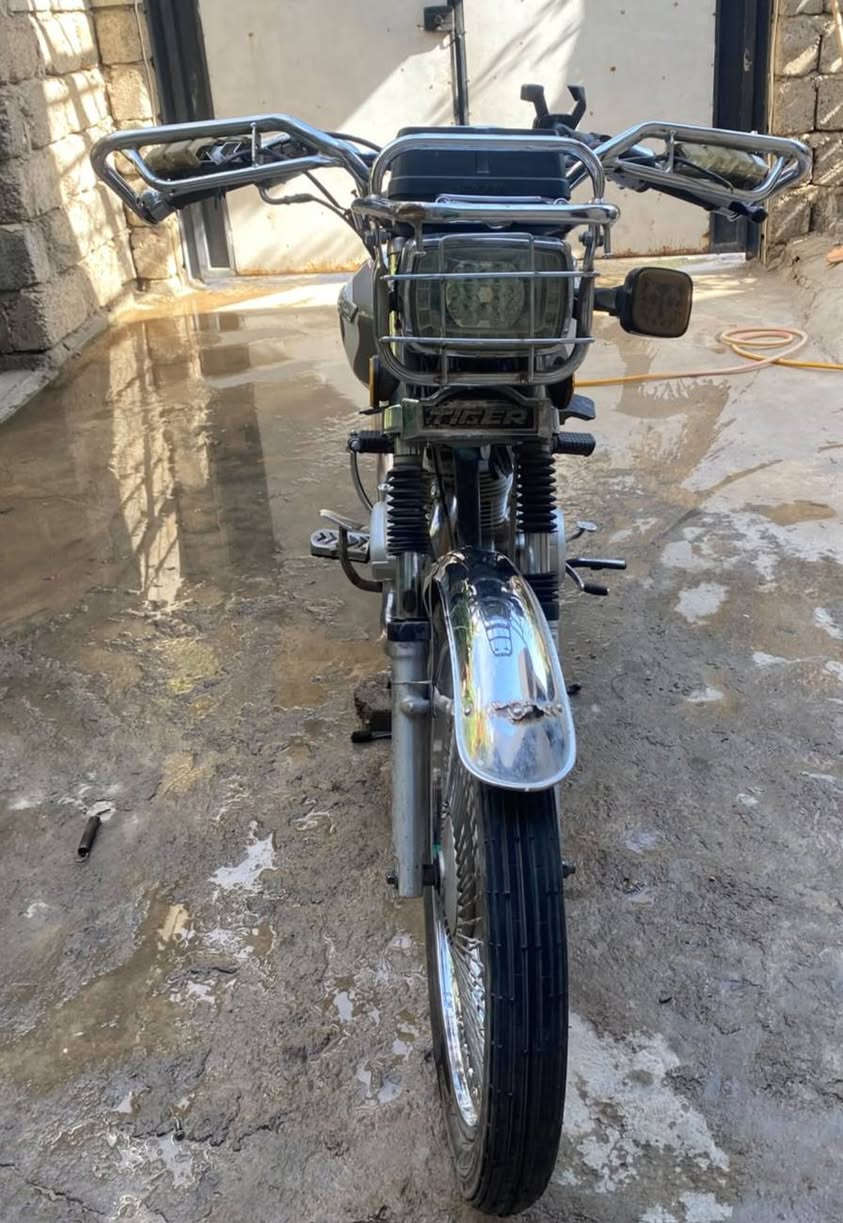 تايكر ابو الدرع ابو النمر باب اول وزن ثقيل فقط يعوزو ربط كهربايات مامربوطه السعر ب550 وبي مجال الشراي يجي خاص او اتصال الى الرقم ***********
