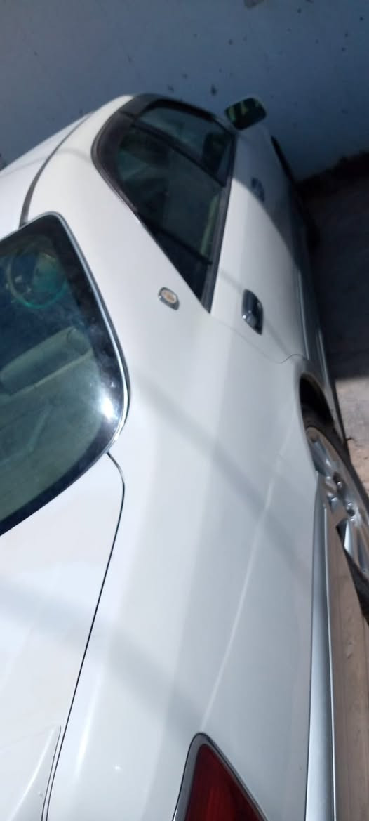 السلام عليكم ملكة  فول 4 دكم تبريد خلفي بس وكالة مكينة توني بدلتهة  ديفور الجبير تبريد مسوي ثلج  موديل 2002  سيارة كصتين سعرهة ٥٠ مكاني نجف  ***********
