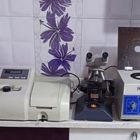 أجهزة مخبرية • سبكتروفوتوميتر • مجهر