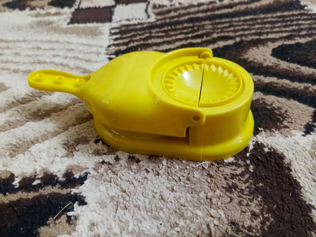 للبيع