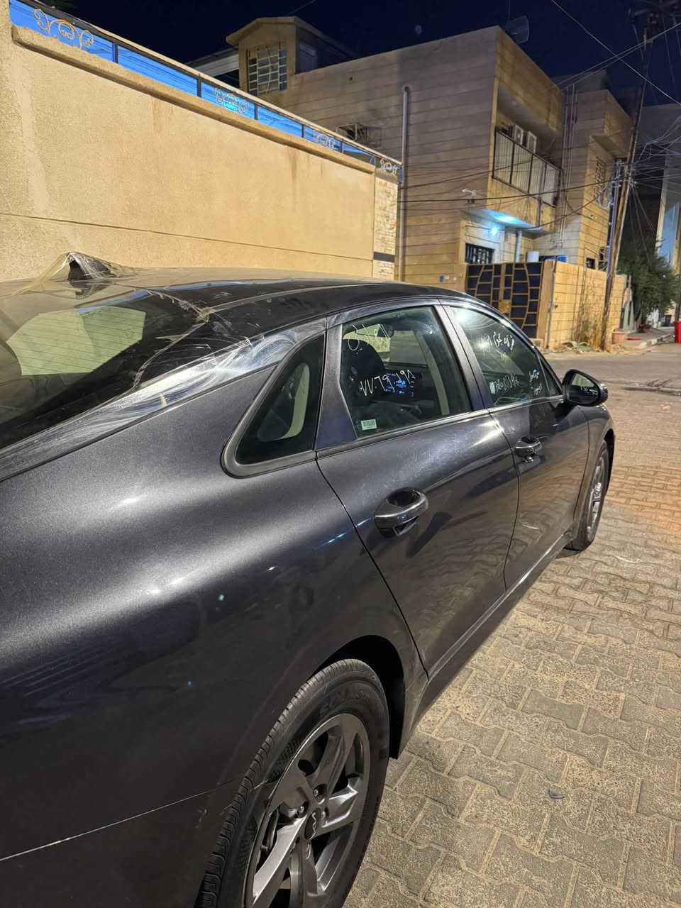 للبيع K5 جوه السوك كلش🔥 موديل 2023 وارد امريكي بدون حادث فقط اعمال تخريب بالقماره وسويتها بارد يعني ماكو ولا قطعه تبديل ولا ضربه  صور الضرر عندي موجودات رقم شمالي وكاله تحويل السياره جديده كلش ماشيه 63 الف كيلو مكانها بصره السعر 168$ وبيها مجال الاتصال ***********
