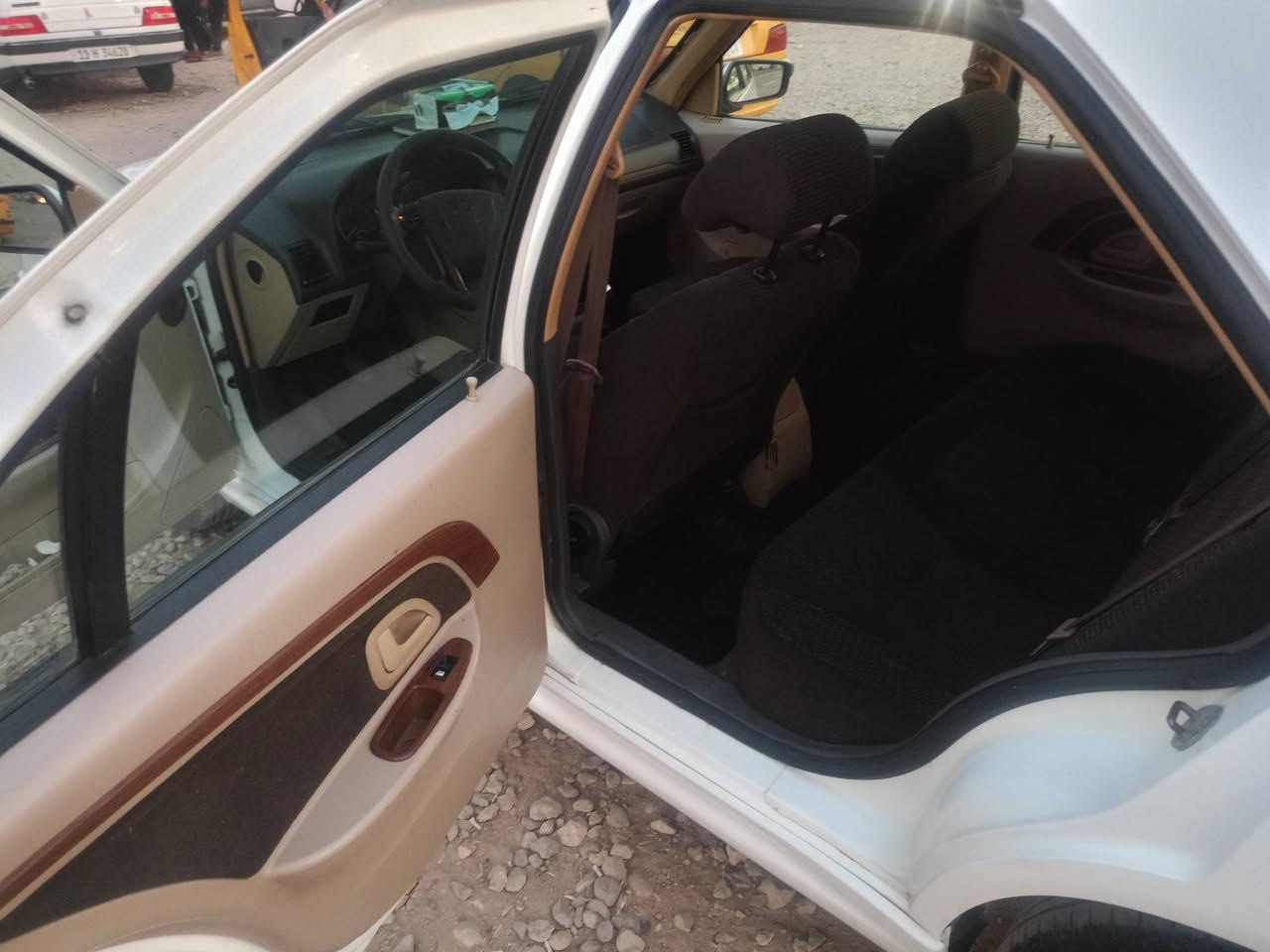 السلام عليكم
بيجو بارص 22  حرة وبااسمي سيارة كفالة عامة على وضع الشركة فقط الصدر مستحق تبديل الباقي من الدعامي للدعامية بلاديه ومكفوله السعر 70 وبيها مجال بسيط رقمها بغداد انكليزي وسنويتها لل 2030 تسقط ومكاني بغداد 
***********
