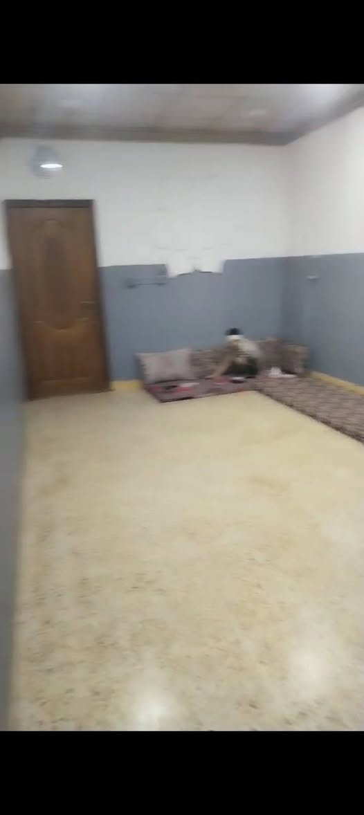 دار للبيع كرت بلديه 130 متر بيت مرتب ما ناقصو اي شي يبعد عن شارع العام 20 متر حي السماح يم مشروع ألمي بضهر شقق الخضراء السعر 33 مليون للاستفسار اكثر *********** بي واتساب
