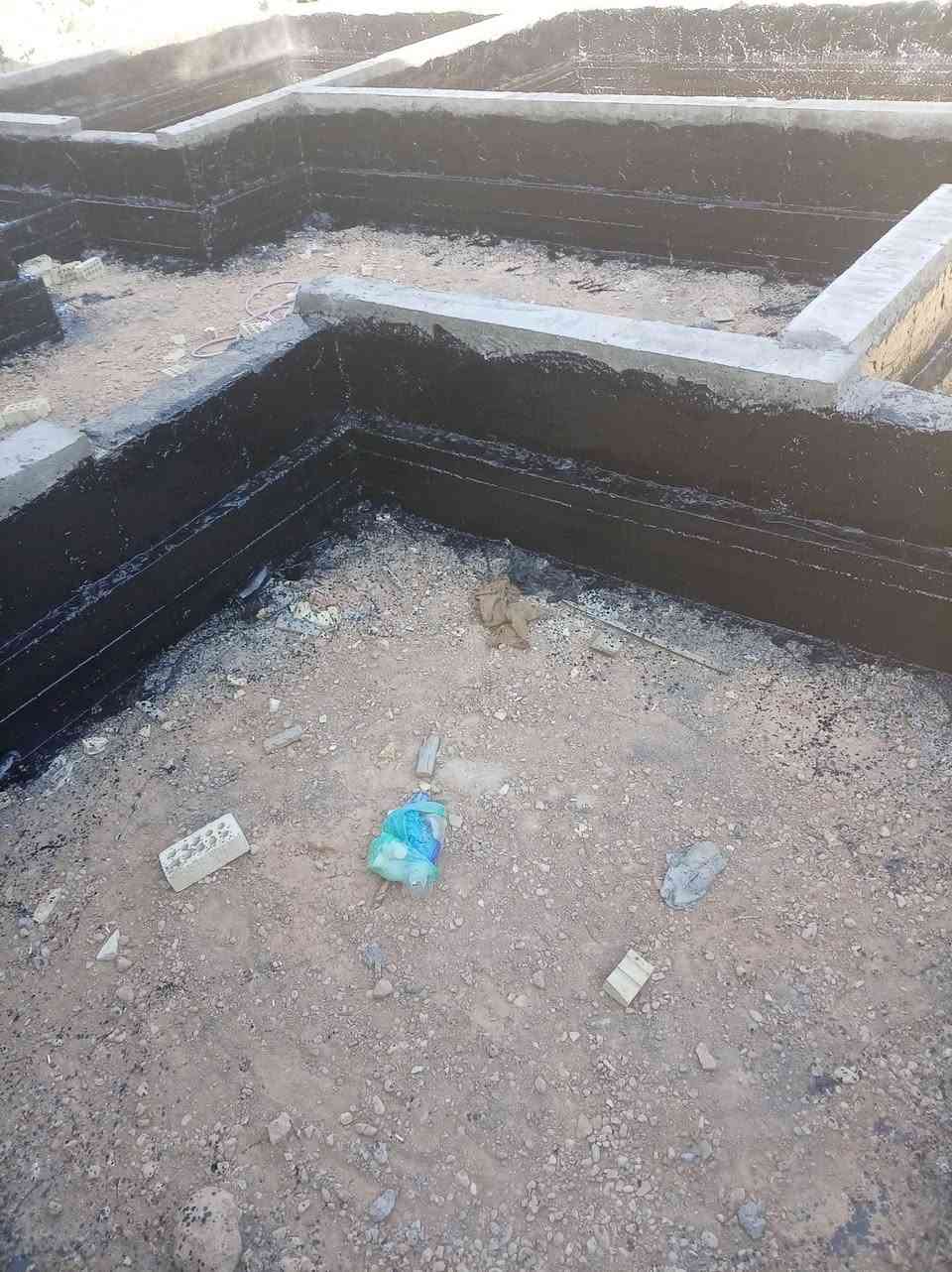 السلام عليكم يوجد جير لتجير السطوح ولاساسات سعر البرميل ٧٠ الف كرسته وعمله الي يريد يجي خاص وبيه خير ويدلل أو يدك على رقام*********** ***********
