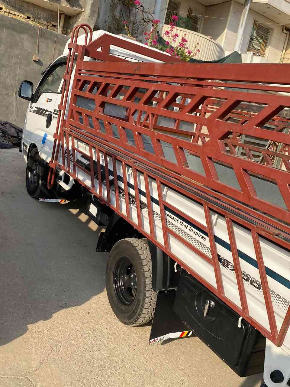 سلام عليكم كيه البيع ٢٠٢٦ سياره مكفوله كفاله عامه ماشيه ٤٤ رقم بغداد بسميه مداور ثاني يوم رقم *********** سعر خاص سياره كفاله عمامه ابيع بدون محجر
