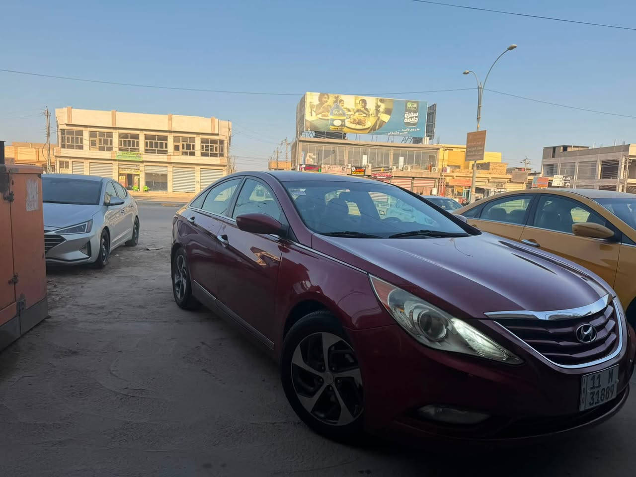 سوناتا13
رقم بغداد
سنويه وهزه جديده باسمي تحويل ثاني يوم 
السياره كفاله من الصبغ والتبديل 
فقط البنيدوالجنطه مفتوحات وراجعات نفسهن السياره ليبل واحد كيرمكينه مامفتوحات تبريدثلج حداديه جديدمابيه نقص نهائيآ
السياره جديده 
ماشيه 150 
مكانه بابل حله 
***********
السعر107 وبيه مجال بسيط
