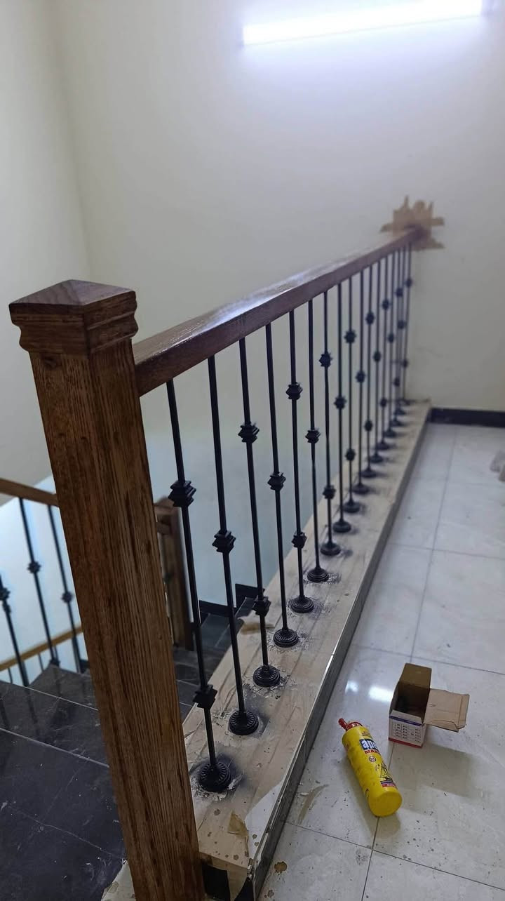 حداد عمل الابواب والشبابيك والمحجرات والسقائف والكيسبان والكرفانات وكل الاعمال الحديديه 

ذوالفقار ***********
