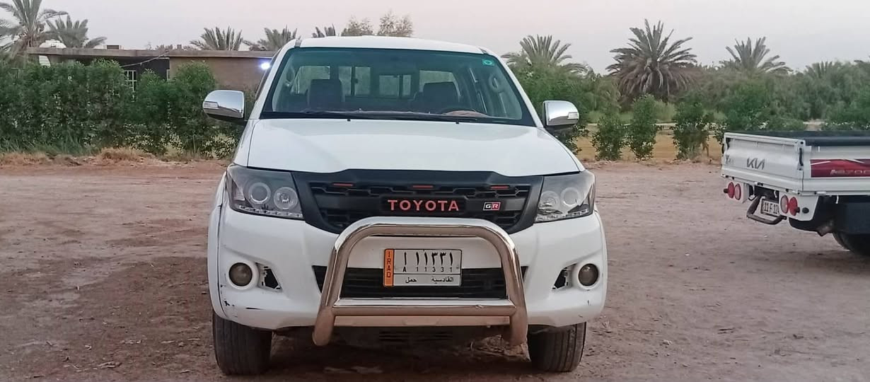 السلام عليكم
للبيع تويوتا هايلوكس 2014 

1.هايلوكس دبل قمارة

2.مكينة 2.7 VVT-i

3.   4 سلندر

4.لون أبيض

5.مرايات كروم

6.حوض خلفي 

7. شاشة كبيرة 

8.كير اوتوماتيك 

والسونار موضح بالصور

ملاحظة بيها منظومة غاز والسيارة رقم قادسية 

السعر 165 وبيها مجال بسيط للطيبين.

للاستفسار الاتصال على الرقم: ***********

***********
