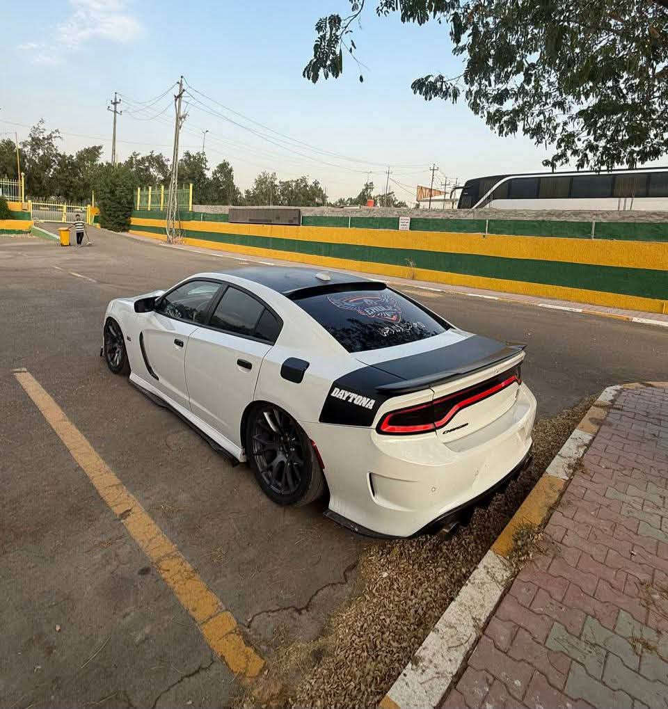 يالله
السلام عليكم        (لا تقارنها بستوك  شراي تعال ماخليها بنفسك وعيوني الك )

جارجر  2023  V8  392 HEME

رقم بغداد ( هزة وسنوية  جدد )

ماشية.  34km  يعني 21mi زيروبعدها

حادث /جاملغ وبنيد  كلش خفيف 

بالعراق صار بارد بدور لباب ميبين اله سونار 

___________________________
المواصفات 

السياره فول   شاشة كاربلي. عدى الفتحة  : كشنات حضن تدفئه تبريد ، هيترات بالستيرن ، كشنات جلد  ،  ، مري قلاب ع البك ، شاشه جبيره  كلشي بالك بيها عدى فتحه  ومعروف 

_______________________

الاضافات  وحدهن ب 60 ورقه ( ماكو شي بالك مضايفه)

1. جكات S3 اخر اصدار الحديث
2. دركة اربي ام اخر اصدار 
3.هدرز لونك تيوب    (صوت رعب )
4.شوته AFE 
5.كاج كان بلت
6. فجوج الاصدار الحديث. 6 بستم 
7.اكسل 3.9  قفل 
8. ثلاجة SRT 
9.كيج AFR
10. بلكات ريسنك 
11. ولف مشميتو 82 
11.داخل كاربون فايبر  
12.كزوز تفصال  
13. دبات HT  ام الريمونت تفتح وسد 
14. فيتبم ول برو. 
15. ويل  SRT الاصدار الحديث امريكي  الخشن  انسى عواج او  فطر 
16. لد متغير  تلفون 
17. عدسة كاربون  بيها لايت ابو المسبة😂
18. تايرات 275/ 315 شرط جدد كارتون 
_____________________
عليها برمجة. شرط متنكمش  وكتوف مخيف 

وتوصل بالايكو. التفويلة 480 ومرات اكثر شوي  حسب دوس بس اذا سياقه هادئة 480 

السعر /. 224 $$$$وبيها مجال تجيني وعيوني الك ماترجع واله انت راضي 

مكانها حلة. باسمي وشرط اسوي عقد مروري  

***********
