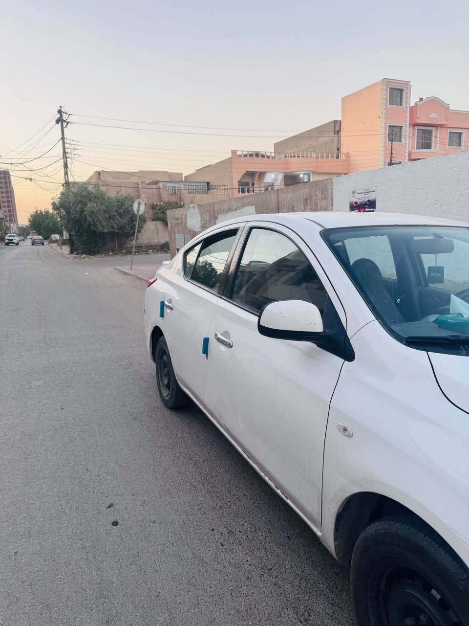 سلام عليكم نيسان صني مديل ١٨ سنوية ستوني بأسمي سويتهة كير محرك حدادية كفالة بيهة قطعة وحدة جاملغ خلفي ب٩٣ وبيهة مجال *********** بغداد الدورة
