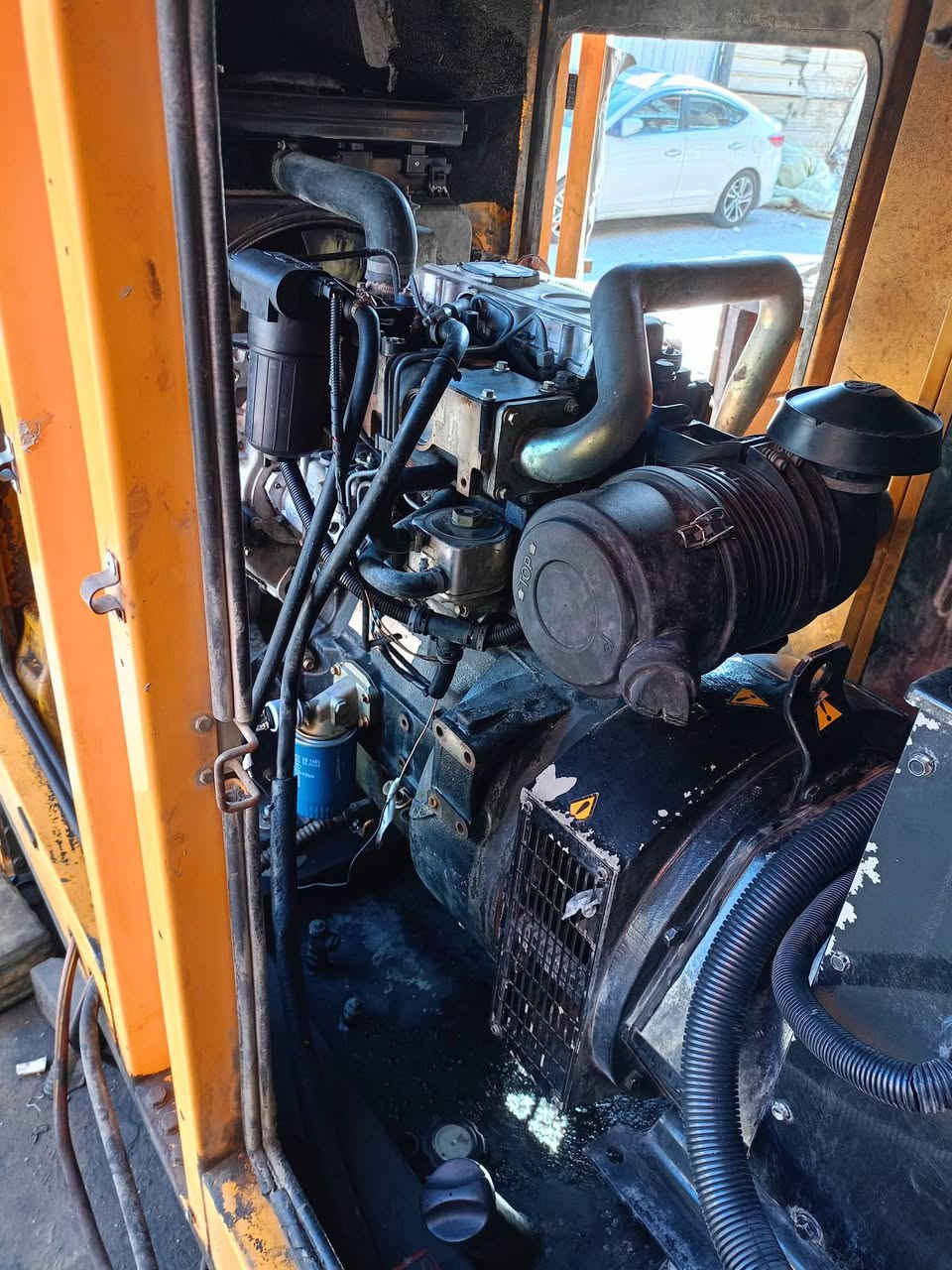 مولده للبيع بيركنز 65KV بغداد الاعظمية رقم / ***********
