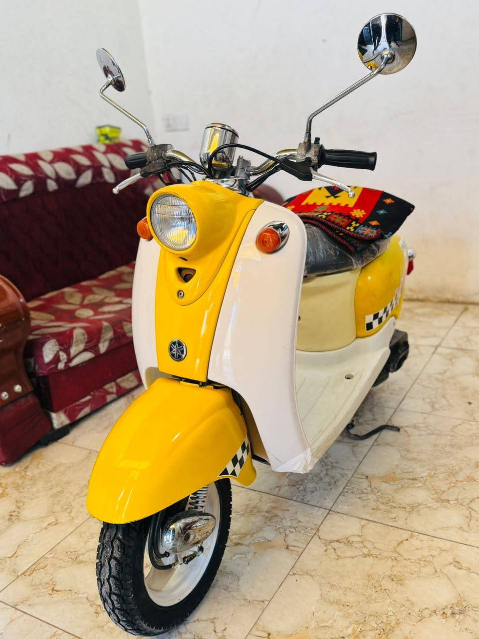 للبيع حاويه 2003 دبل لون مميز داخل كريمي شلعه شك الكاع السعر ٦٥٠ وبي مجال ***********
