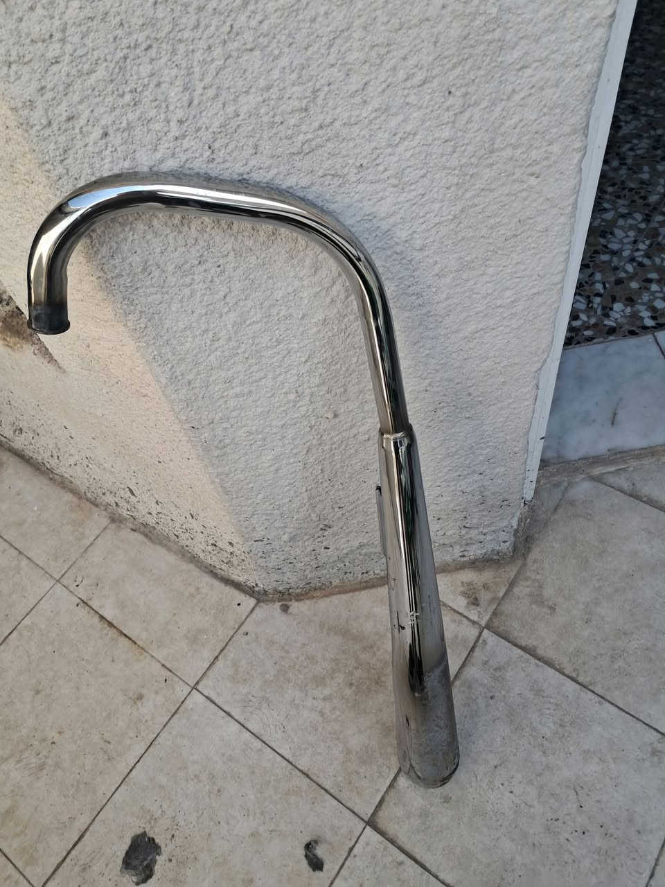 صالصنات ثنين كاتم ليفدنه يجي خاص الوحده على ١٠ 
سوبايه نامه اصليه ب ١٠ 
سوبايه مال بوليس ب ٥ 
***********
