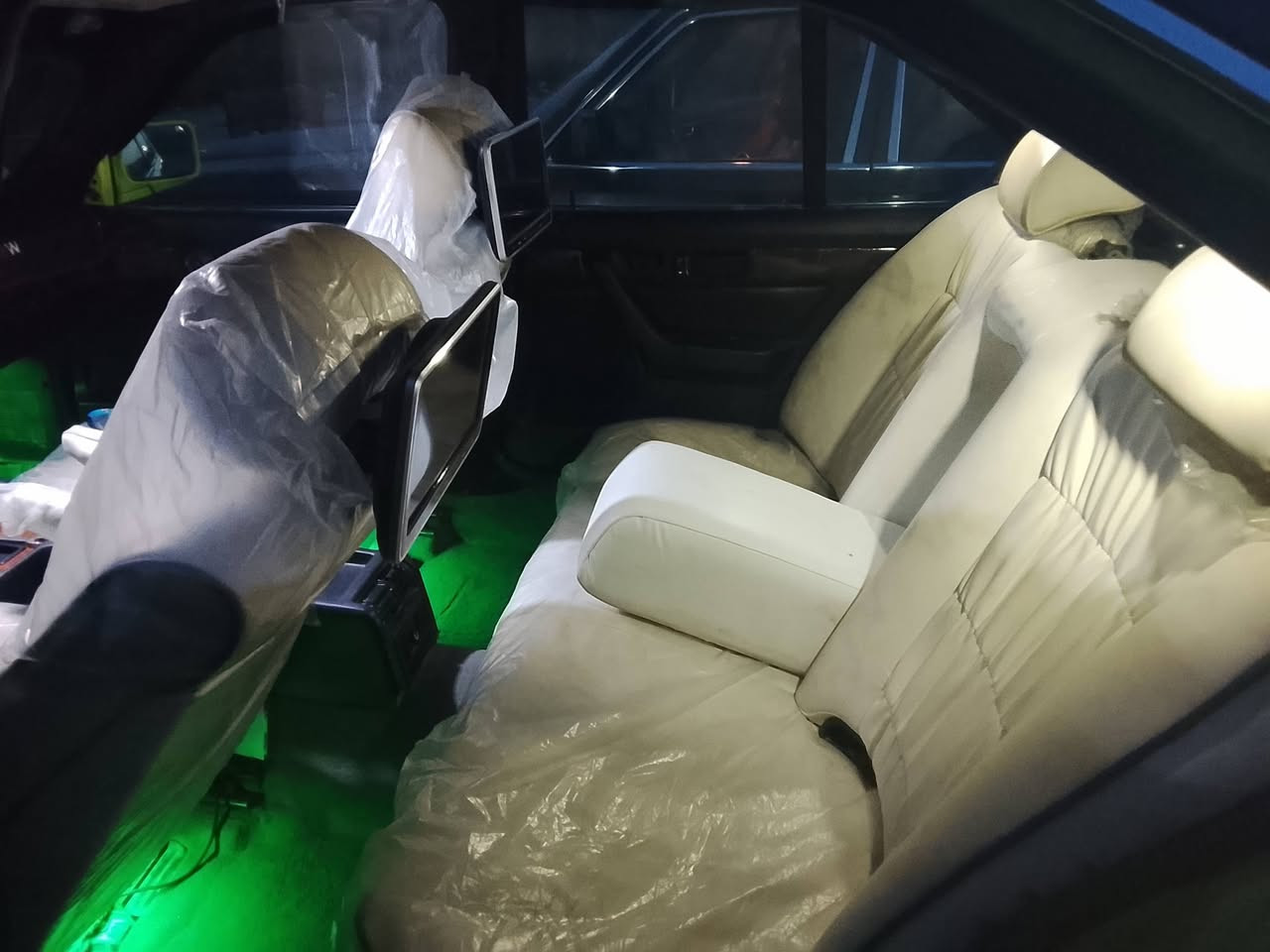 سلام عليكم بيم 535 لبيع منضومة غاز بيه سيارة جديد تبريد شغال صدره جديد امامي خلفي كهربيات كامله سنويه 28 رقم  سيارة خير من الله رقم بغداد 
مكاني بغداد جميله رقمي *********** 
سعر 65وبيه مجال بصيط
