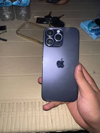 آيفون ١٤ برو ماكس • بطارية ٩٢ • ايسم