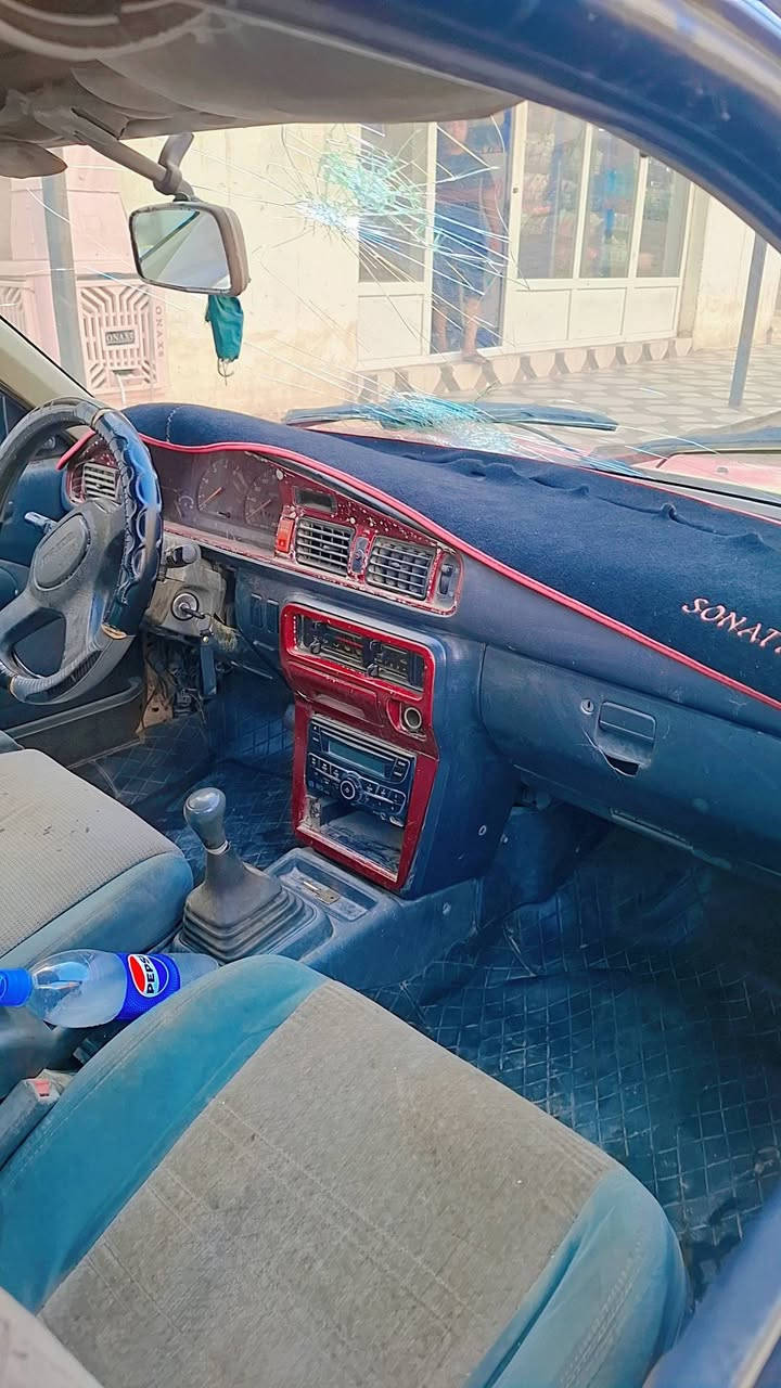 السلام عليكم مازداد موديل 92 مكينه وكير خير من الله سياره مسمكره جاهزه لصبغ مكان ديالى وشرط تحويل السعر ١٣ ***********
