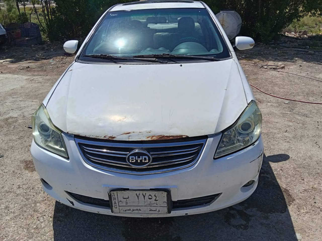 سلام عليكم بوادي 
رقم واسط انكليزي
شرط التحويل
هزة جديدة 
سنوية ما صاقطة 
محرك خير من الله 
كير جديد بس اكو قطع بلضفيرة  
بس السيارة تمشي والحمد الله 
تجي تكلب تقتنع الك يمي بس تحويل
مكان السيارة كوت زين القوس 
شارع الجوبة السيارة تتكفل بس تحويل
وسعرهة مناسب ٢٩ وبيعة مجال سيارة 
توديك وجيبك @
اتصال فقط ***********
