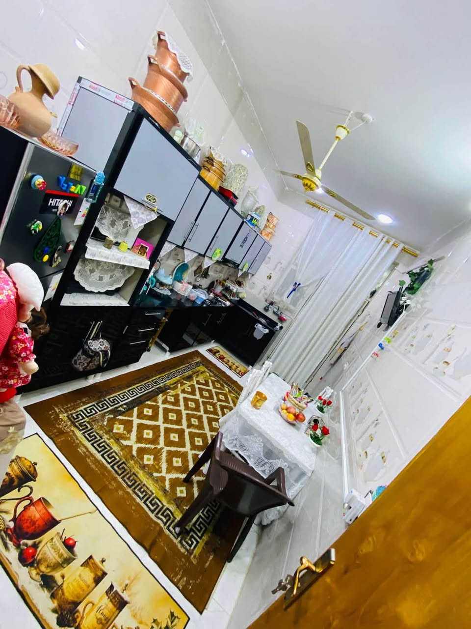 السلام عليكم
دار سكن للبيع طابو زراعي البستان 

شارع ابوكمال #بناء جديد ( ٢٠٢٤ )

#مساحة الدار / ٢٠٠متر الوجه ٦متر و٧٥س

والنزال / ٢٨ متر  خارطة الدار جداً مرتبة

كاونتر تفصال جديد هدية مع الدار 

#طابق واحديتكون من 

1-استقبال
2-مطبخ
3-صاله
4-غرف نوم عدد 2
5-صحيات عدد 2
6-مخازن عدد2 

للاستفسار اكثر الاتصال على الأرقام التالية 

📞***********
