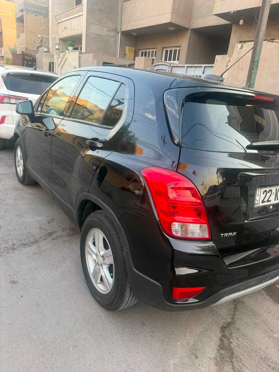 سلام عليكم
سياره شوفيرلت تراكس موديل 2021 
محرك 1400تيربو نظيفه وحدثها حاملغ وبنيد 
سنويه بأسمي تريد تحويل تريد وكاله  سعر 105 استفسار ***********

