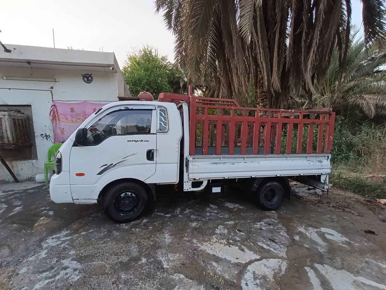 سلام عليكم كيه حمل للبيع 
مكينه 3000 سوبر موديل 2006 رقم بابل انگليزي سنويه ل 31 مكفوله من ضربه بيها بارد ب تكمه بس لا صاعد ل قماره ولا نازل لجوه حداديه اجديده سعرها 80 شراي راسلني ع وتساب ***********
