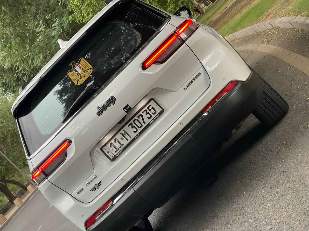جراند شيروكي L • ٢٠٢١ • رقم بغداد