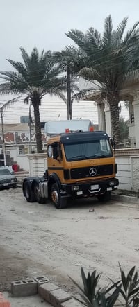 راس تريلا للبيع سيارة جاهزة من كلشي سنكل امامي بلادي مكينه ٣٥ كير ١٦٠ ...