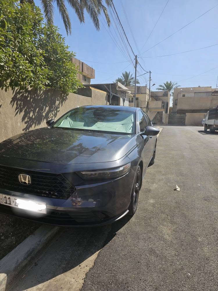 هوندا اكورد 2024 محرك 1500 تيربو موصفات lx يعني نص فول 
بصمه
 كامره خلفيه
 شاشه 
3 انظمه قياده 
هند بريك دكمه
ويل 17  
السياره ماشيه 40 الف كيلو 
بيه نقص رادار
مرقم بغداد باسمي 
حادثها بنيد مبدل ومصبوغ  والجاملغ الايمن بارد فقط باقي غراضها كلها بلاديها الدعاميه واللايتات والراديتر 
صار اهنا بالعراق عندي صبغ بيها باب الخلفي عكس سايق
عندي بيها سونار جديد
السعر 143 ورقه
الرقم *********** بغداد, العراق
