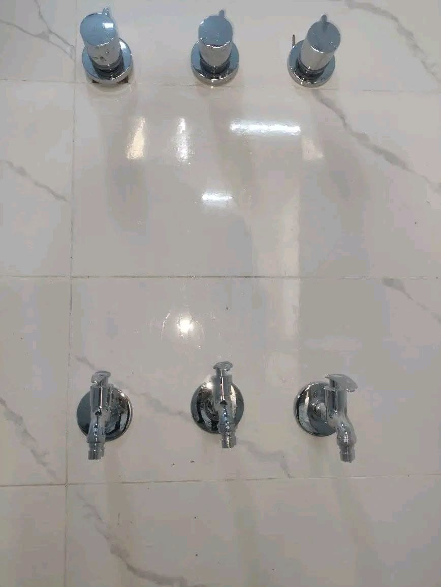 ***********
