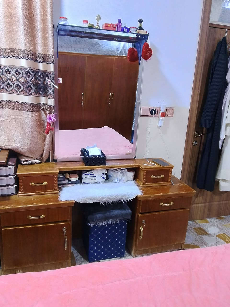 غرفه نوم مستعمل للبيع بسعر مناسب  ***********/*****/***********
