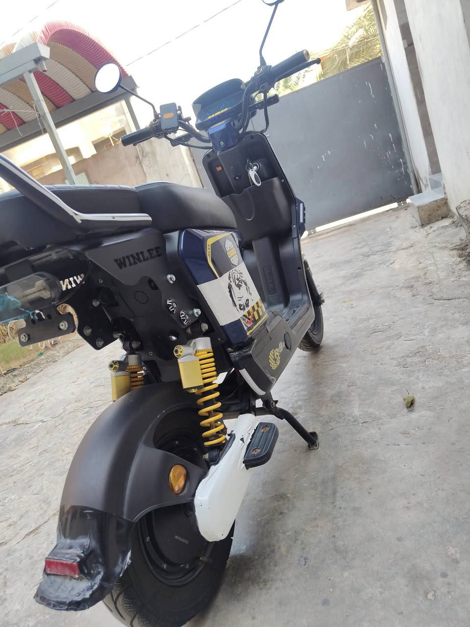 السلام عليكم Rs9 للبيع الشكل الجديد 2026 النضافة مثل ما واضح بلصورة دراجه ما مستخدمه هواي بطاريات جدد  بلاديات  دراجه كاملة مكملة  السعر 525  بيهه مجال  قليل مكان الدراجه بعقوبة ***********
