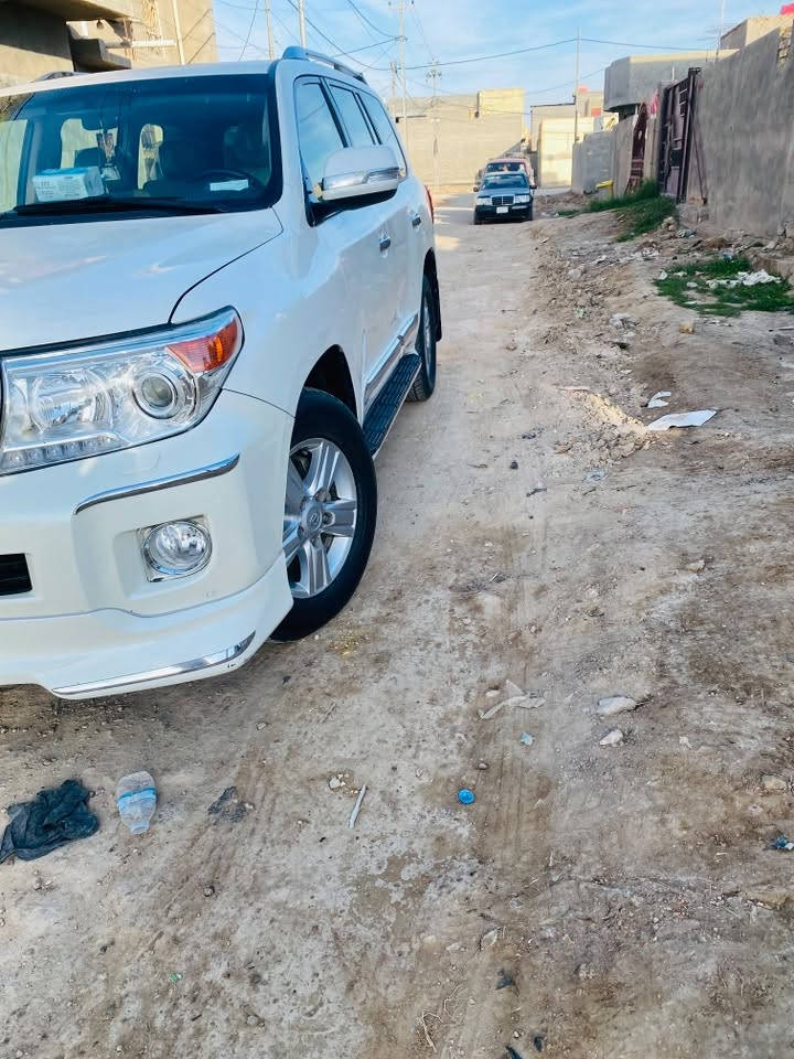 لاندكروز بريم • ٢٠١٢ • رقم بغداد