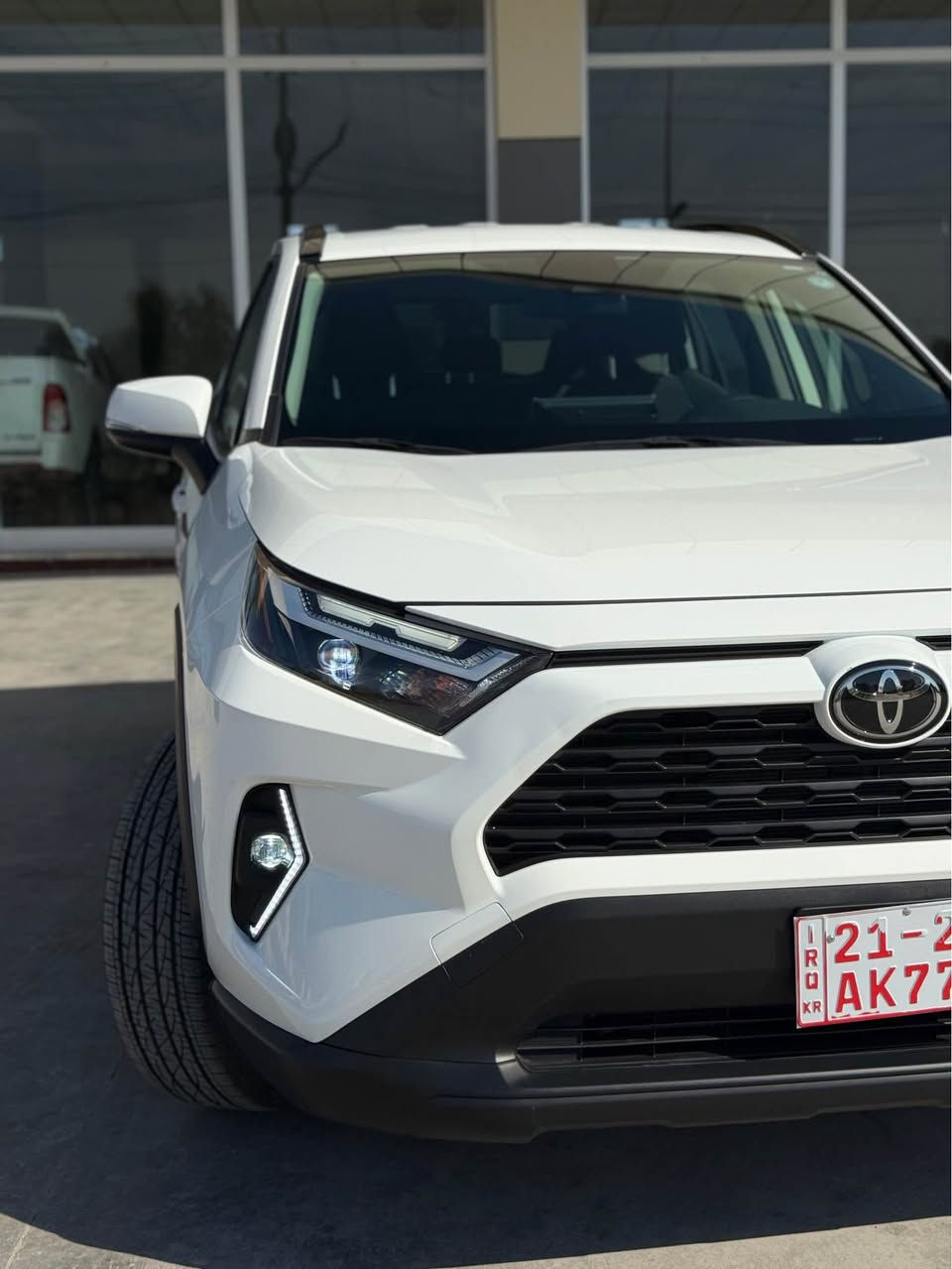 تويوتا رافور ٢٠٢٥ هايبريد 
مواصفات LE امريكي ، ماشيه 6الف مايل
دبل اكسل AWD  ، تبريد خلفي ، مكينه 2.5 ، كاميره خلفي ، حساس ، رادار ، لايت زينو ، بلاجكتور ، ABS , تحديد سرعه گيج إلكتروني ، گير و محرك شرط ، سياره نظيف جدا  سياره بجم كبس والضرر واضح في سونر ، سياره سويتلها فحص و هزه 100% سياره جاهز للرقم و مجالها للرقم شهرين ، لأي استفسار اتصل *********** دهوك, العراق

نص مكتوب في الصور:
- BIDCARS