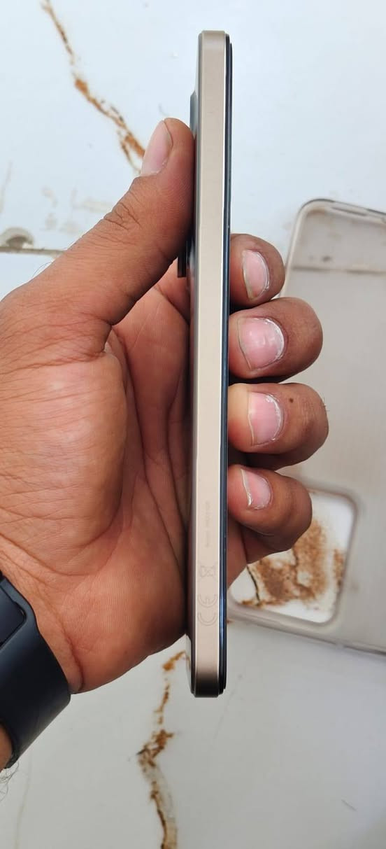ريملي 15_5G
التخزين / الرام: 512 جيجا مع 12 جيجا رام
الكاميرا: خلفية مزدوجة 50+8 م.ب / امامية 50 م.ب.
الشاشة: 6.77 بوصة بدقة 1080x2392 بها ثقب صغير
نظام التشغيل: اندرويد 15
البطارية: 6500 مللي أمبير
استفسار 
***********

