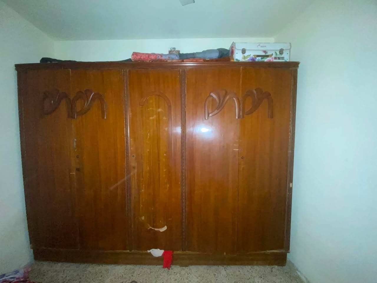 كنتور للبيع نظيف يرادله يدات وتلميع فقط دواخله جدد كلش الثقيل مو سوكي مكاني بغداد جديده السعر 250 تراصل واتساب ***********
