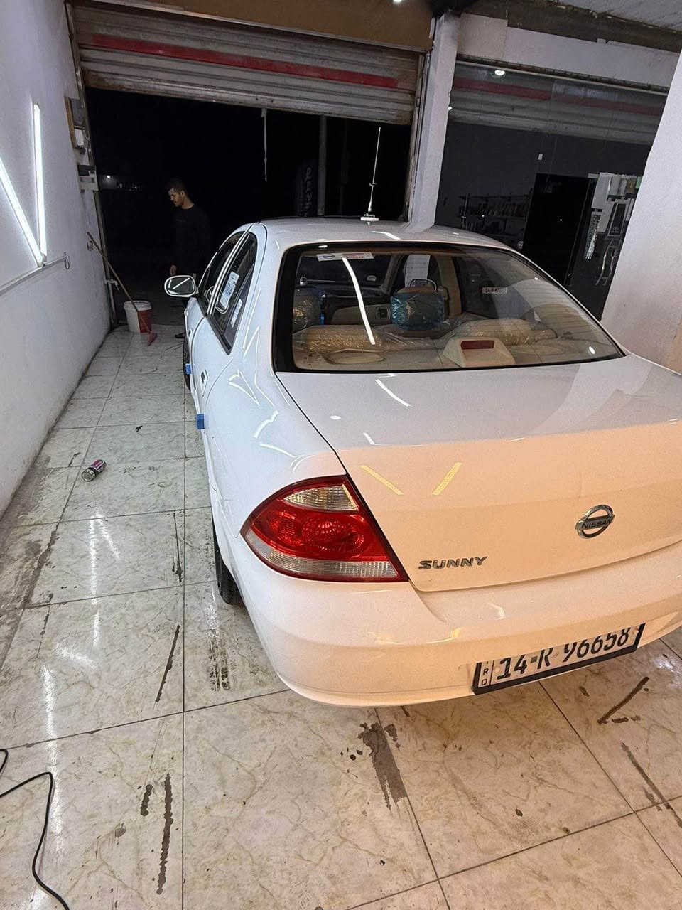 للبيع نيسان سني 2013سياره مكفوله كفاله عامه صبغ ضربه 
مكينه 1600دوش كير مكفول تبريد رقم بصره تحويل 
سياره حلوه وجديده السعر105وبيه مجال مكان السياره بصره ابوالخصيب *********** البصرة, العراق
