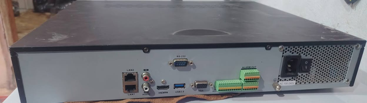 السلام عليكم اخوان جهاز.Hikvision اخو الجديد استخدام شهر للبيع مراسلة على الرقم ***********
