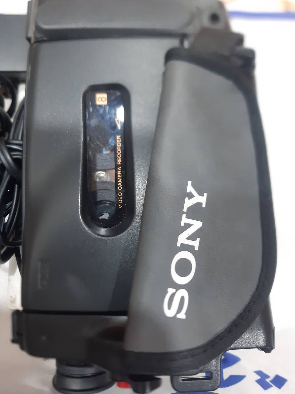 سلام عليكم كامره SONY
8 ملم جديد 100بالميه غراضها كامله بطاريتين فيشة عرض ع التلفزيون ريمون كتلوك مالته شرط الفحص زلغ مابيه سعرها 75 الف .البصره كرمة علي ماعندي توصيل 
***********
