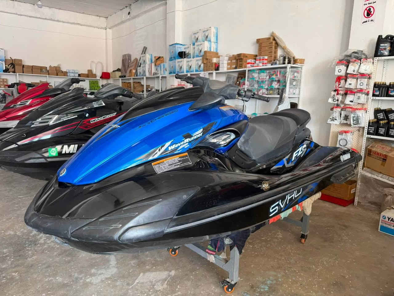 جیت سکی للبيع
سعر: ١١٠ معامەلە
مودیل :٢٠١٥ yamaha fzs 
مکینە : ١.٨ سوپر جارچ 
مکینە مو مفتوح  بشرط مابی کسر  ویا عربانە اصلی 
مکان : سلیمانیە 
١١٥ ساعە 
***********
