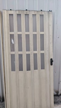 باب سلاي للبيع غير مستخدمه السعر 50.000