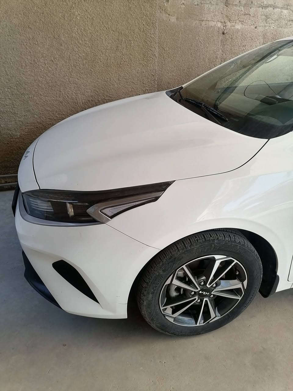 سلام عليكم كيا سيراتو 2022 ماشيه 77 وقابله لزياده محرك 1600 ويل كب 16 داخل اسود سياره بيه طخه بالباب وره باب صدر وتجي عل بارد تبريد قطعه وحده حساس خلفي مري شفط اشاير بل مري تحكمات استيرن قفل ارباك دشبول رقم بغداد بسمي تحويل ثاني يوم للستفسار *********** السعر 155 وبيه مجال حك جيه ترهم مراوس بكورله هايبرد 2025
