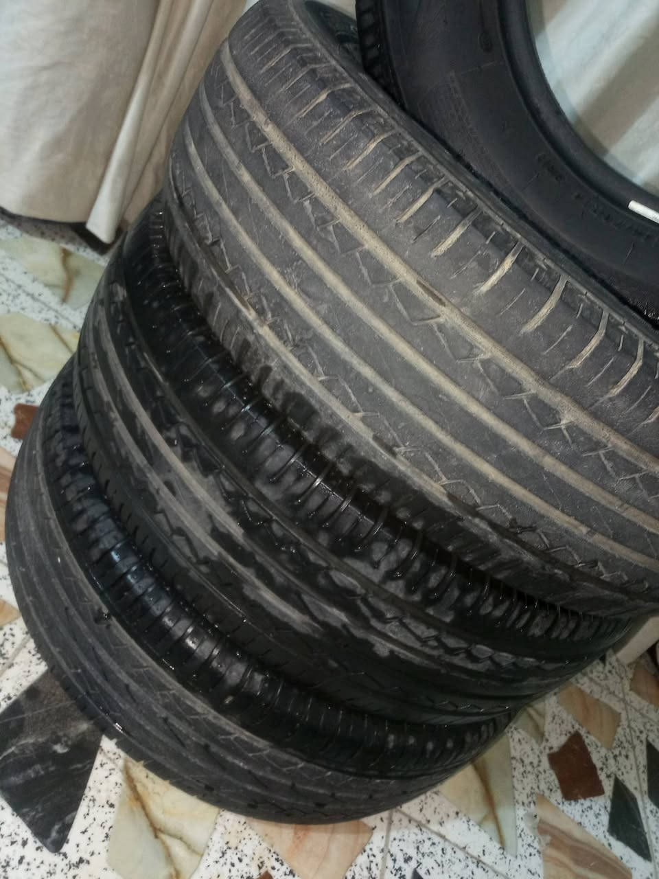 حله • تاير 185/70R14 • نظيف