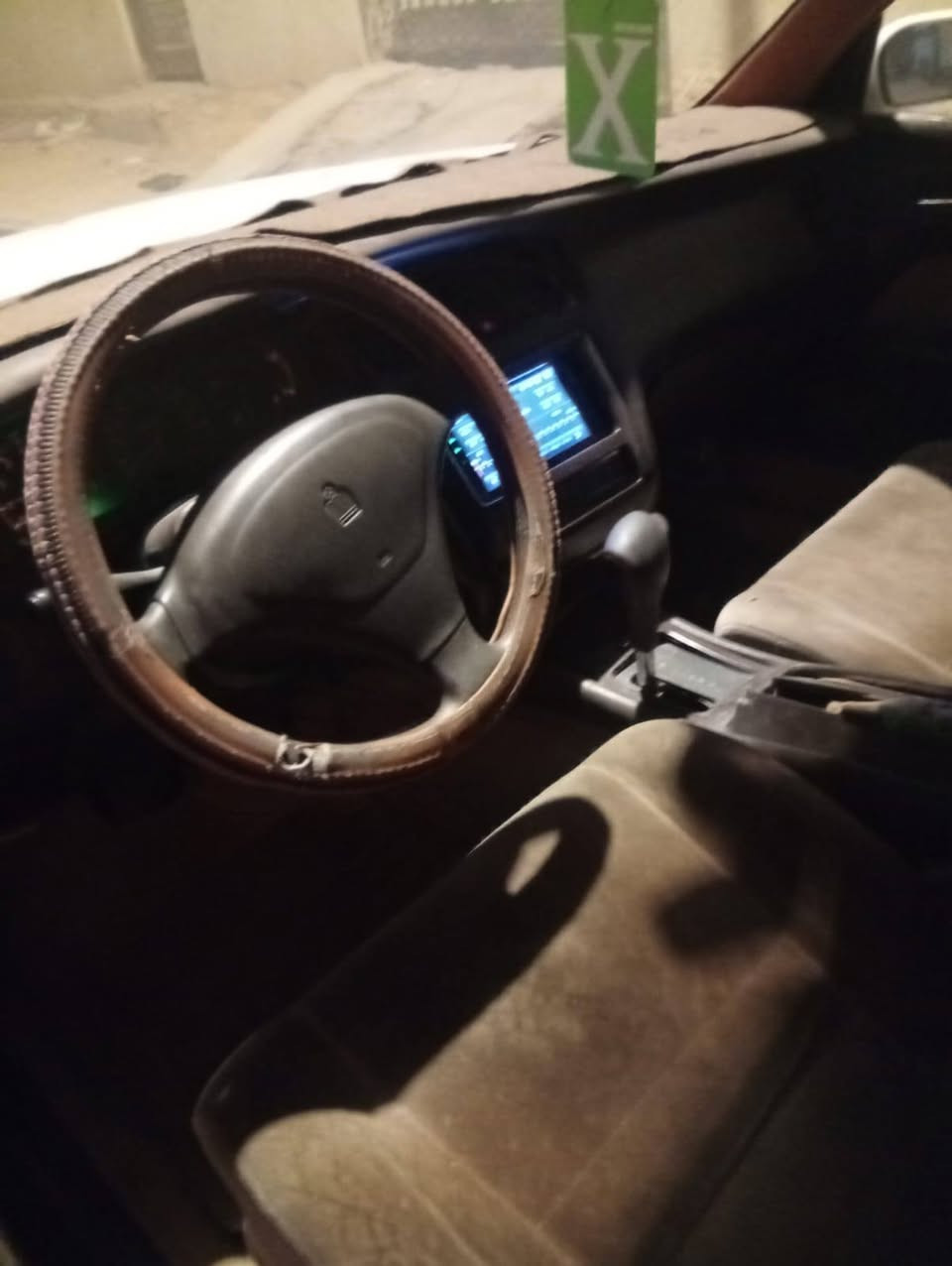 سياره بطه كير ومكينه جدد مكفوله من الكصه بس ما مكفوله من النقل سياره تخم تاير بديها جديد راعيها موجود كبل تحويل السعر 28 بيها مكان قليل حك الچيه سياره جاهزه حداده مكاني البصره القبله الرقم ***********
