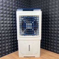 عندي هاي مبرده جديده بالباكيت للبيع  ميزته على الشحن يعني من تطفى كهرب...