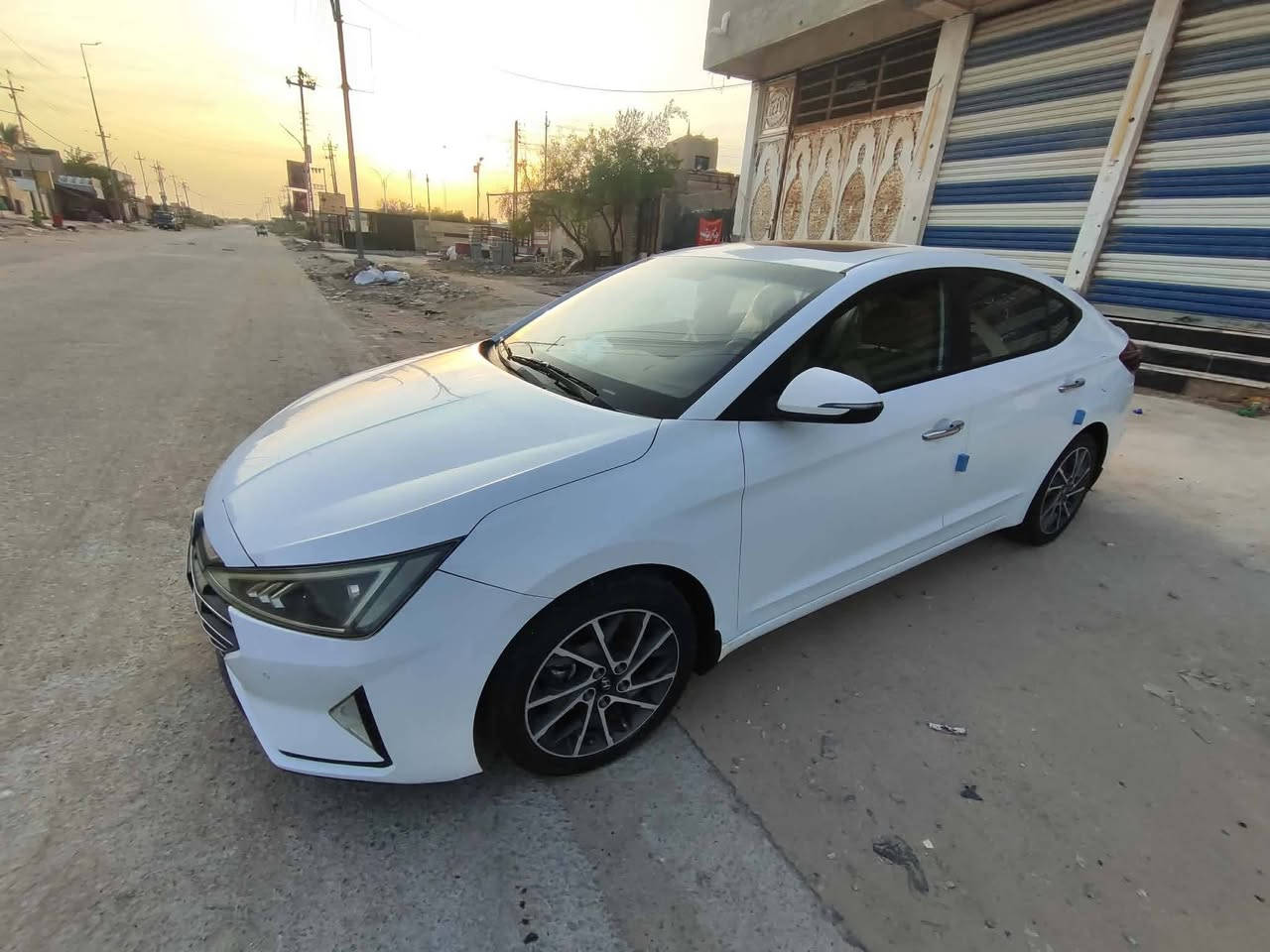 النترا ٢٠٢٠ خليجية حرة تحويل مباشر مكفولة من الفتح والصبغ والضربة والتبديل ماعدا رصعه بلباب الخلفي فقط فول المواصفات  جاهزة من كلشي گير ومحرك مكفولات تبريد ثلج ماشية ٩٥ الف حقيقي السعر ١٥٥ بيها مجال بسيط ***********
