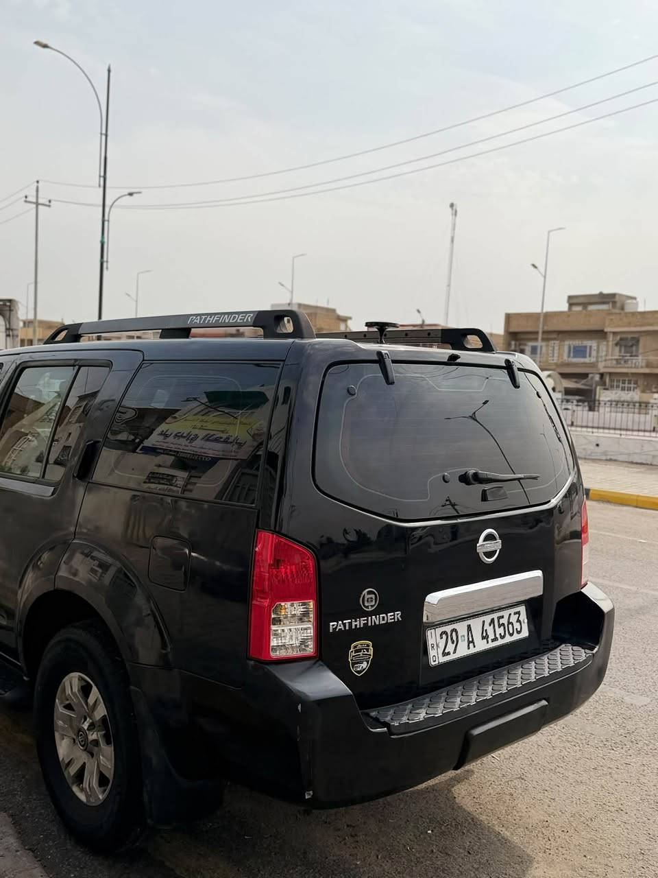 نيسان باتفندر للبيع خليجيه
رقم واسط بأسمي رقم دولي سياره جاهزه نقص برغي مابيها
حداديه تخم تاير جاهزه 
7 راكب عنوان واسط كوت داموك 
***********
***********
