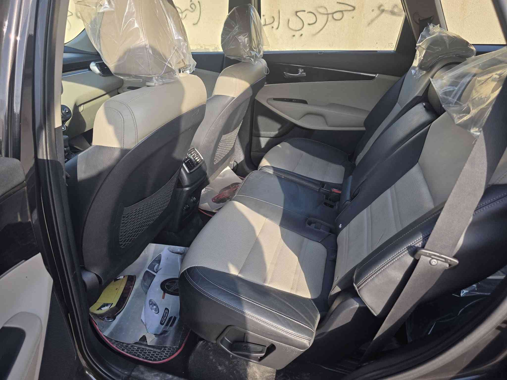 🚘 سورنتو 2020 خليجي v6 | لون جوزي رقم بغداد انكليزي الجديد
✨ سيارة نظيفة جداً ومواصفات كاملة
📍 ماشية 39 ألف كم فقط
🔹 مكفولة كفالة عامة
🔹 بيها بارد قليل
🔥 المواصفات:
•دفع رباعي
• بانوراما
• حساسات أمامية وخلفية
• 4 كاميرات 360°
•مقاعد الامامية كهربائية
•جنطة كهربائية
• كشنات جلد
• تدفئة وتبريد المقاعد الأمامية
• تدفئة المقاعد الخلفية
• شحن وايرلس للموبايل
•سايد بريك دكمه
AUTO HOLD •
• 3 قطع تبريد وبعد بيه هوااي مواصفات

محرك وكير وتبريد وحدادية كلشي كامل
• السيارة كاملة وما ناقصها شي
السعر : 225 وبيه مجال بسيط
📞 للاستفسار: ***********
